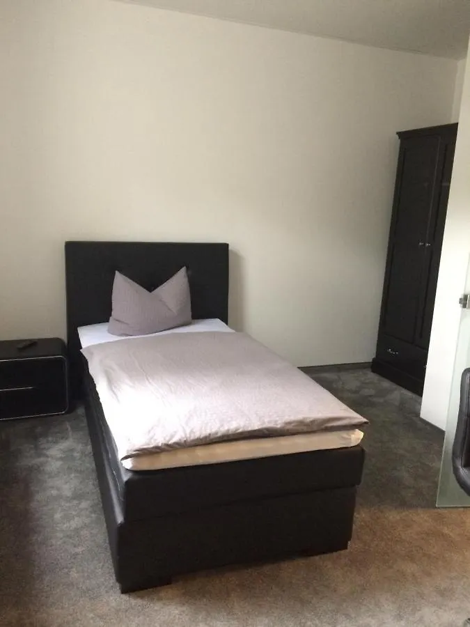 אורחן מלון דיסלדורף Haus Gerry גרמניה