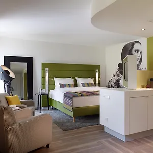hotel-indigo-dusseldorf-victoriaplatz.dortmundhotels.net/