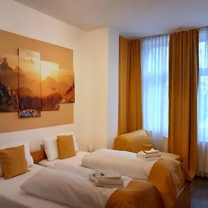 hotel-karolinger.dusseldorf-hotel.net/